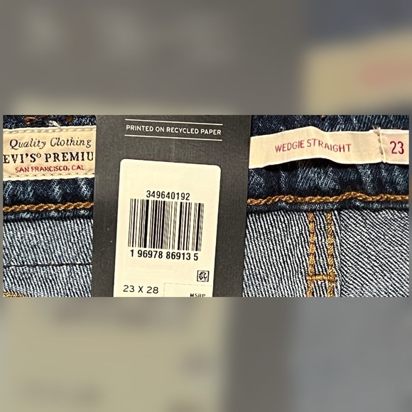 Levis Wedgie Straight Fit Women’s Jeans Unstoppable Wear Color Size 23x28 - Picture 8 of 11